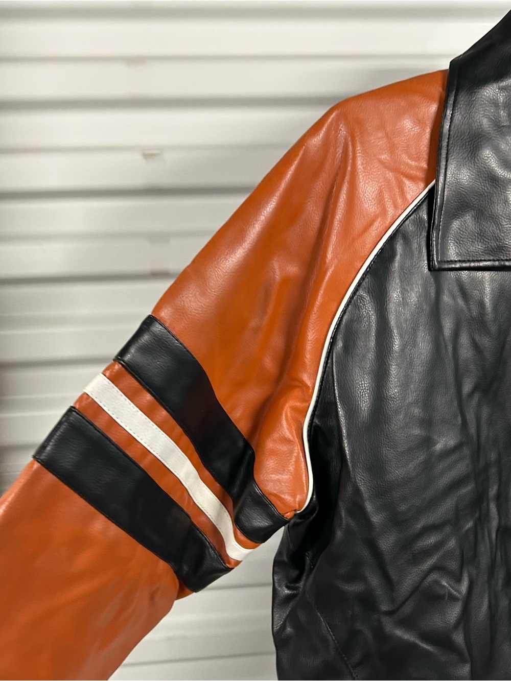 Texas Longhorns Black & Burnt Orange Leather Team Jacket - Picture 4 of 10